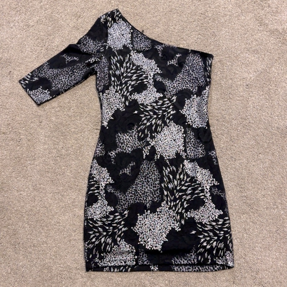 Black and Silver One Shoulder Bodycon‎ Mini Dress